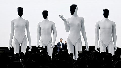 Giants He Xiaopeng, cofounder and chairman of Chinese electric vehicle maker Xpeng, launches Xpeng’s next-gen Iron humanoid robot during AI Day press conference at its headquarter in Guangzhou, in southern China’s Guangdong province recently.