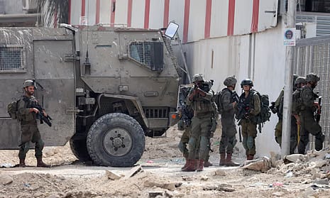 Israeli forces shoot dead 2 Palestinians, kill 10 in Syrian village
