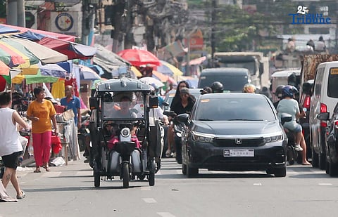 (December 01 2025)  E-trike was seen traversing at the main road of Bonifacio Avenue in Cainta Rizal on Monday December 1 2025.  The Land Transportation Office (LTO) has postponed the enforcement of its plan to impound light electric vehicles (LEVs) operating on national highways, moving the start date from Dec. 1, 2025 to Jan. 2, 2026. Photo/Analy Labor