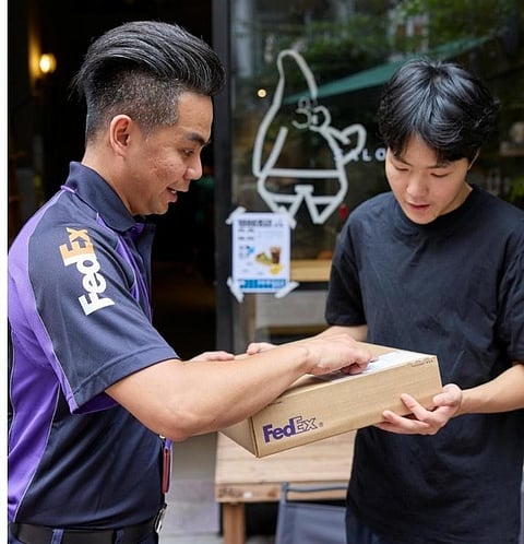 Holiday shoppers hit by rising shipping costs, FedEx survey shows