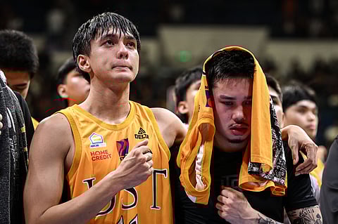 Forthsky Padrigao (left) and UST’s title quest in Season 81 of the UAAP men’s basketball tournament ends in heartbreaking fashion.