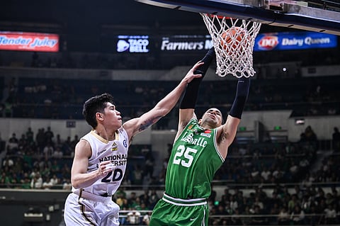 LA Salle’s Mike Phillips and NU’s Jake Figueroa battle one last time to bring their respective teams to the UAAP Season 88 men’s basketball finals against reigning champion UP.