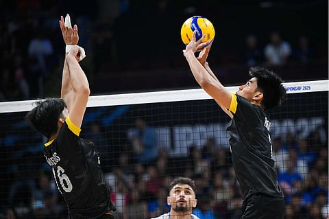 OWA Retamar (right) and the rest of Alas Pilipinas men’s volleyball team won’t allow complacency to derail their dream of a first-ever gold medal in the 33rd Southeast Asian Games in Thailand.