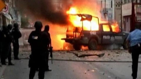 Car bomb explodes near Mexican police station