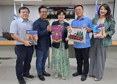 HUANG and representatives from TECO in the Philippines visit Kou Fu Color Printing Corp. in Cavite, engaging with company leaders on digital process monitoring and energy-efficient production strategies.