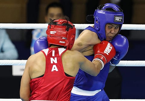 NESTHY Petecio fights her heart out but still suffered a heartbreaking loss to Hasanah Huswatan of Indonesia in the women’s 63kg boxing event of the 33rd Southeast Asian Games.   