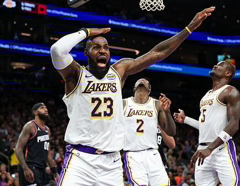 LEBRON James drops 26
points to power the Los
Angeles Lakers to a 116-114
win over the Phoenix Suns in
the NBA regular season.