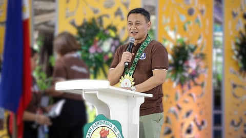 SECRETARY Sonny Angara