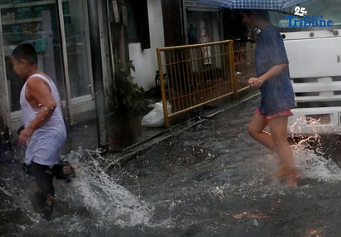 SUDDEN downpour triggered minor flooding along V. Luna in Quezon City on Saturday, 20 December 2025.