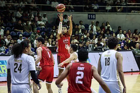 Ginebra escapes Titan Ultra