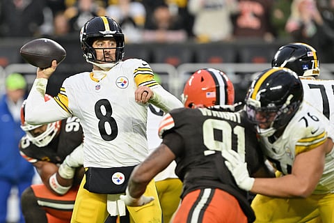 AARON Rodgers and the Pittsburgh Steelers fall short, dropping a 6-13 loss to the Cleveland Browns in the NFL regular season.    