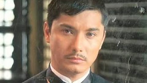 Albert Martinez as Jose Rizal in Rizal Sa Dapitan
