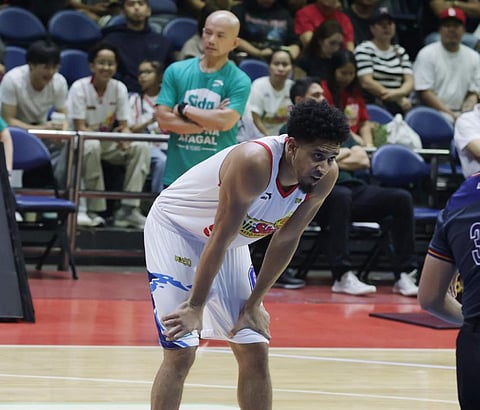 GABE Norwood takes a final bow after 17 seasons with Rain or Shine.