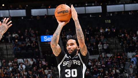JULIAN Champagnie catches fire, dropping 11 three-pointers for a 36-point performance to lead the San Antonio Spurs to a 134-132 win over the New York Knicks on New Year’s Eve. 