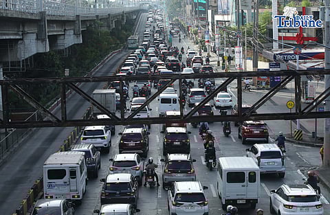 (January 05 2026) Motorist passing through a heavy traffic along Edsa Southbound in Cubao Quezon City, on Monday January 5 2026. Photo/Analy Labora