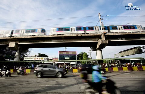 (January 05 2026) A long line of Commuters were seen at EDSA bus carousel Main Avenue station in Quezon City on Monday January 5 2026 following the resumption of work after the New Year break. Photo/Analy Labor