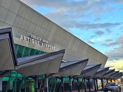 Marcos lauds Antique Airport as model for quality, efficient infrastructure