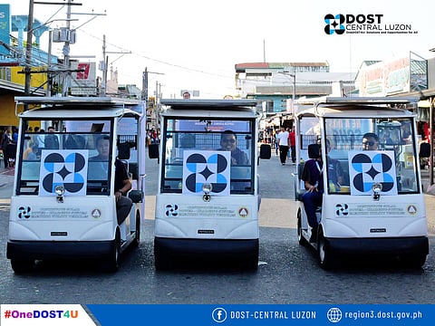 The Department of Science and Technology (DOST) Central Luzon took part in the 13th Uhay Festival Grand Parade in Science City of Muñoz, Nueva Ecija, on January 20, by showcasing Mobile Command and Control Vehicle (MOCCOV) and Continuous Solar Power-Charging Electric Utility Vehicles.