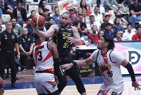KELLY Williams delivers a vintage performance to lift TNT to a 96-91 victory over San Miguel in Game 1 of their PBA Philippine Cup best-of-seven finals series on Sunday.