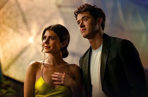 Emily Bader as Poppy and Tom Blyth as Alex in “People We Meet on Vacation.”