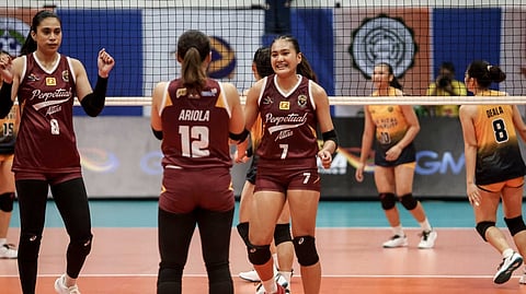Lady Altas stay perfect