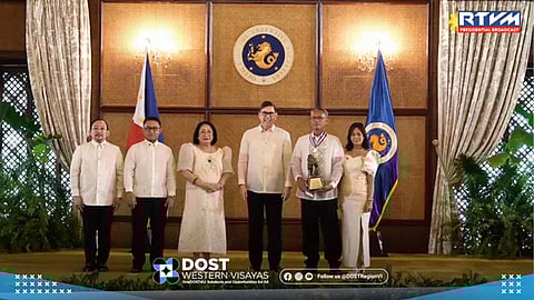 Executive Secretary Ralph Recto (fourth from the left), representing President Ferdinand R. Marcos, Jr., led the conferment of Mr. Cornelio T. Mabera (fifth from the left) together with (from left to right): CSC Commissioner Atty. Luis Meinrado Pañgulayan, CSC Commissioner Atty. Ryan Alvin R. Acosta, and CSC Chairperson Atty. Marilyn Barua-Yap. Mr. Mabera is joined by his wife, Sandra P. Mabera (rightmost). 