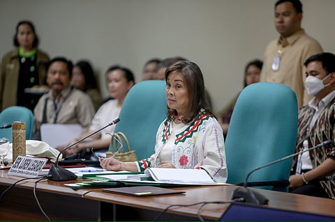 LOREN LEGARDA