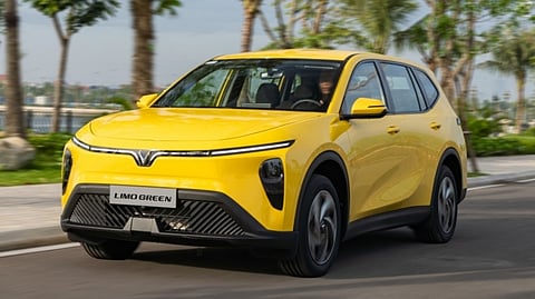 ROLLING through a city road, the VinFast Limo Green shows its compact MPV shape and clean electric design.