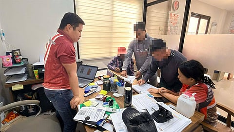 Two fishermen nabbed for illegal compressor fishing in Currimao