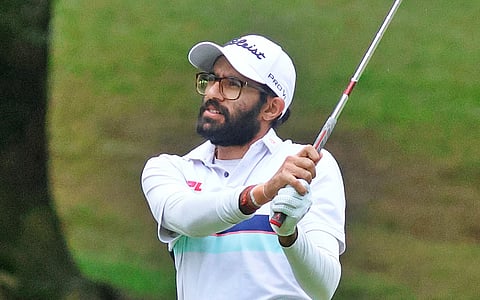 INDIAN Karandeep Kochhar shoots a 7-under 65 to take control of the Philippine Golf Championships after three rounds Saturday at the Wack Wack Golf and Country Club in Mandaluyong.