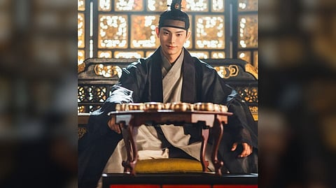 LEE Chae Min as King Yi Heon in 'Bon Appetit Your Majesty.'