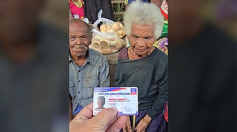 Aeta centenarians receive cash aid