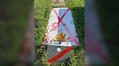 MINARKAHAN ng pulang X ang puntod ng ina ng isang lot owner sa Ala-Ala Memorial Park — isang hakbang na itinuturing ng mga pamilya bilang tahasang pambabastos at paglapastangan sa alaala ng kanilang mga yumao.