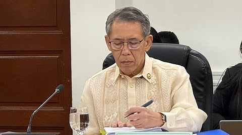 Local officials banned by Beijing lauded