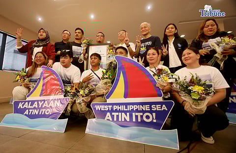 Vice Mayor Maurice Phillip Alexis Albayda and Councilor Francis Polizon, representatives of Palawan’s “Kalayaan 16,” personally received the West Philippine Sea Heroes Award on 17 February 2026, in Quezon City. The honor, given by the Akbayan Party and Atin Ito Coalition, recognized their firm stance on West Philippine Sea issues, following their public opposition to statements from the Chinese Embassy and China’s retaliatory travel ban. The award also aims to inspire public servants and citizens to stay informed and engaged on West Philippine Sea matters.

Photo by Analy Labor
