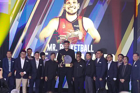 JUNE Mar Fajardo receives the Mr. Basketball Award from the members of the PBA Press Corps during the SMC-PSA Annual Awards Night on Monday at the Diamond Hotel Manila.