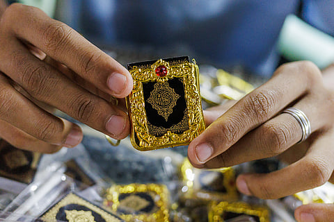 Keychain Qur'an at Quiapo Mosque