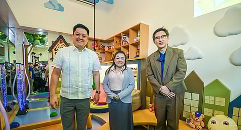 DSWD Secretary Rex Gatchalian, National Council on Disability Affairs executive director Glenda Relova and SM Supermalls president Steven Tan.