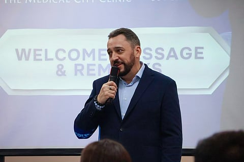 DR. Stuart Bennet, TMC president and Group CEO, delivering his acceptance speech following The Medical City Clinic being given the  Maxicare Market Leader Award.