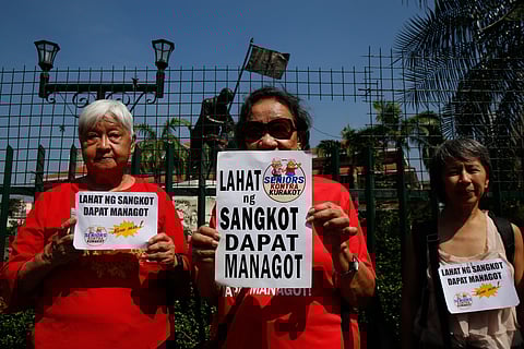Seniors Kontra Kurakot stages Sunday protest