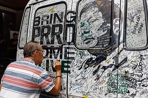 Duterte loyalists lead signature campaign to 'Bring Him Home Alive'