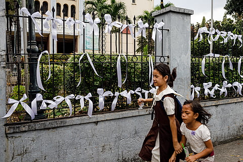 Peace ribbons adorn Sto. Domingo Church ahead of EDSA anniv