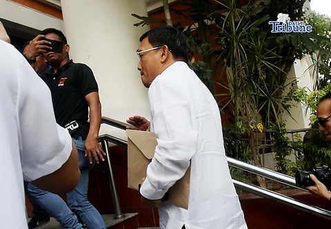 (February 26 2026) Lawyer Levito “Levi” Baligod,, accompanied the complainant to  file a formal complaint before the Office of the Ombudsman on Thursday, February 26, following allegations from active and retired Marines that certain congresswomen received unlawfully obtained government funds. Baligod calls for a thorough investigation and the filing of appropriate charges should sufficient evidence be established. Photo/Analy Labor