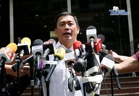 LAWYER Levito “Levi” Baligod addressing the media after submitting the joint affidavit of the 18 marines to the Office of the Ombudsmand this Thursday.