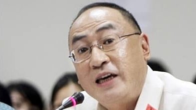 DELFIN Lee, his son, and three others were acquitted in a decades-long estafa case, with the court ordering the release of their cash bonds following a ruling of insufficiency of evidence.
