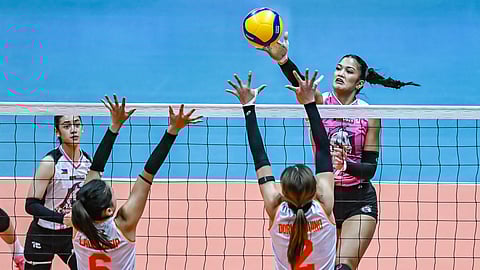 FIFI Sharma delivers the goods in Akari’s 25-23, 20-25, 11-25, 25-23, 15-12 win over Cignal on Saturday in the PVL All-Filipino Conference at the FilOil Playtime Centre.
