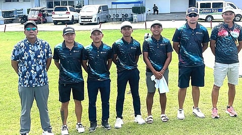 BRITTANNIKA Golf Club composed of Brylle Taglawan, Louie John Perez, Noel Senador, Ranier Taglawan and Rex Zaragosa with coach Elmer Saban and course owner John Paul Tamayo pulls off a surprise when it grabs the lead in the Founders Division of the 77th PAL Interclub in Davao City.