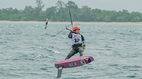 CYRIL Dacudao delivers a masterclass in the women’s foil racing division of the PKT Season 11 in Cagbalete Island recently.
