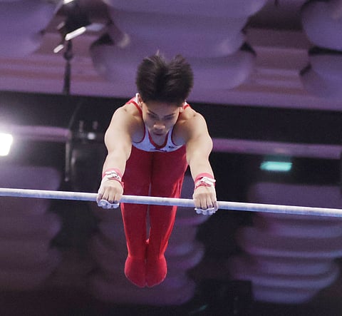 Yulo finishes 7th in horizontal bar final