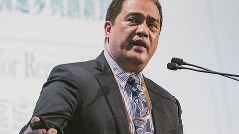 GEOPOLITICAL pressure following the Cold War is what is playing out in the US efforts in the current offensive against Iran, according to Dr. Renato de Castro, professor of international relations at De La Salle University.